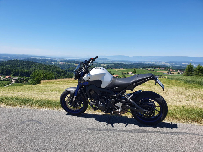 Picture of YAMAHA MT-09 (2018)