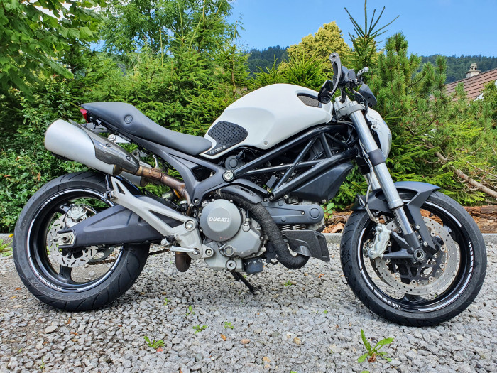 Picture of DUCATI MONSTER 696 (2011)