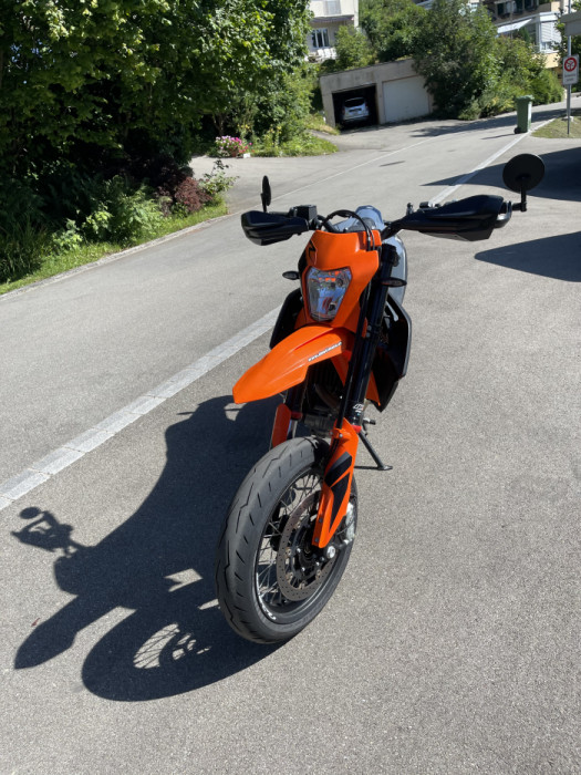 Photo of KTM SMC (2021)