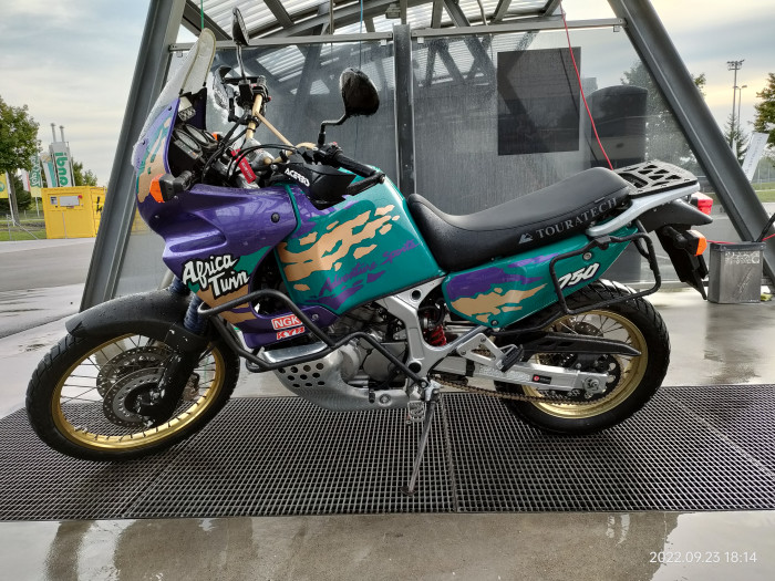 Photo of HONDA XR / XRV AFRICA TWIN (1993)