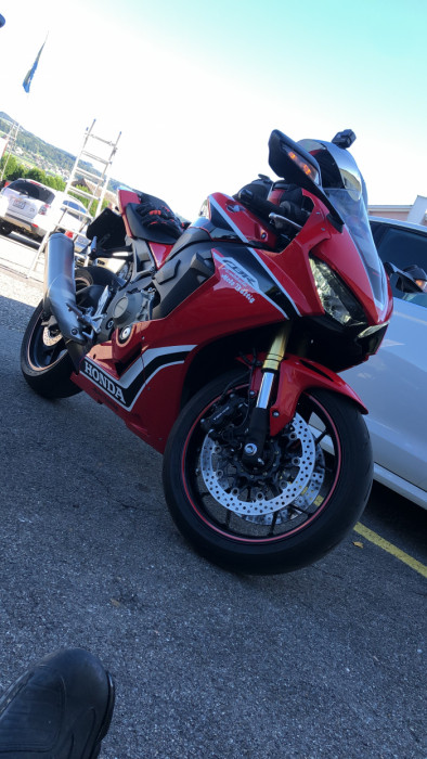 Photo of HONDA CBR 1000 (2017)