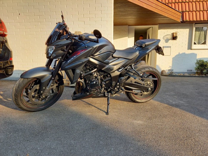 Picture of SUZUKI GSX-S 750 (2018)