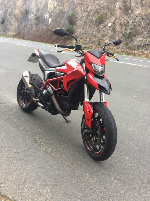 Photo of DUCATI HYPERMOTARD 821 (2014)