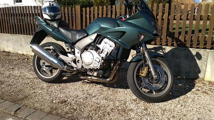 Photo of HONDA CBF 1000 (2006)