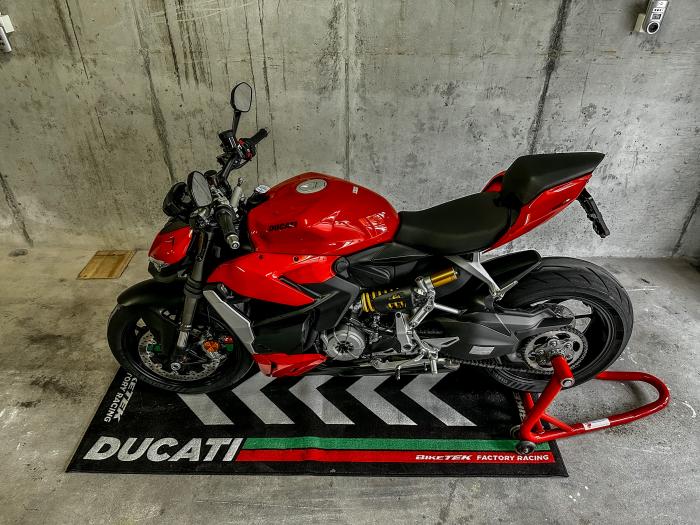 Picture of DUCATI STREETFIGHTER V2 (2022)