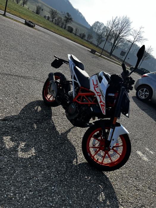 Picture of KTM 390 Duke (2020)