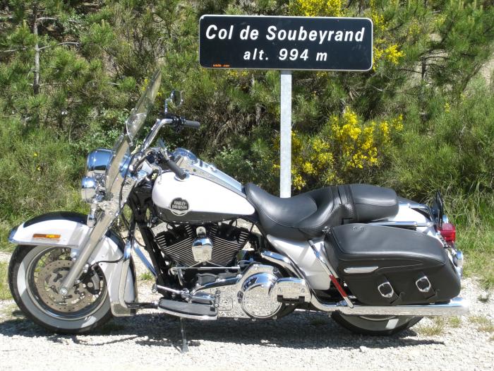 Photo of HARLEY-DAVIDSON FLH (2008)
