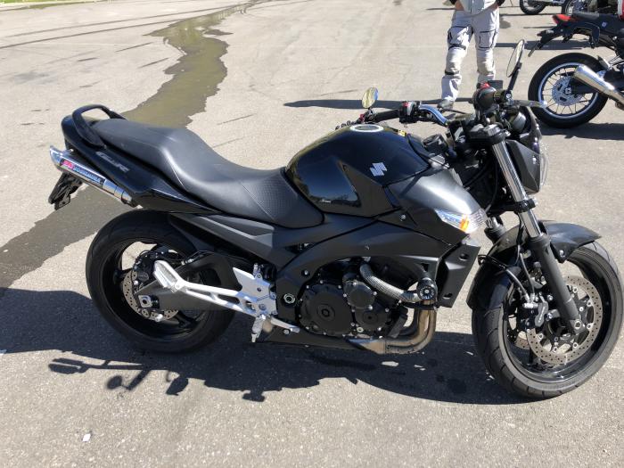 Photo of SUZUKI GSR 600 (2009)