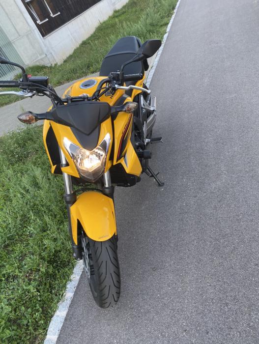 Photo of HONDA CBF (2014)