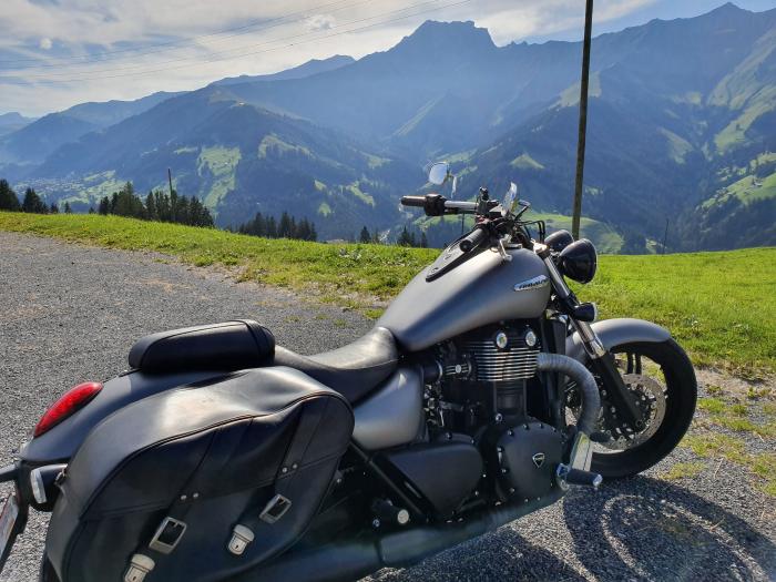 Photo of TRIUMPH Thunderbird (2012)