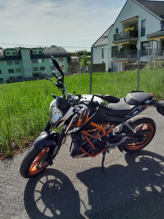 Photo of KTM 390 Duke (2015)