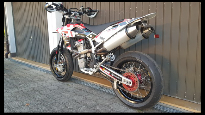 Photo of HUSQVARNA FE (2011)