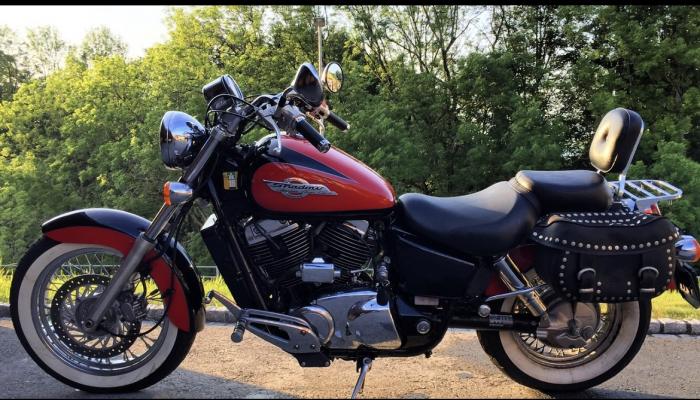 Photo of HONDA VT 1100 (1995)