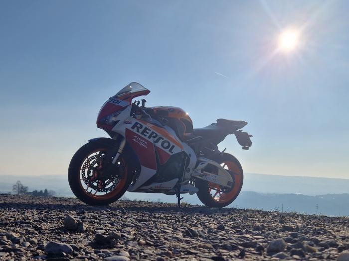 Picture of HONDA CBR 1000 (2016)