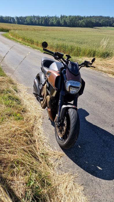 Photo of DUCATI DIAVEL 1200 (2014)