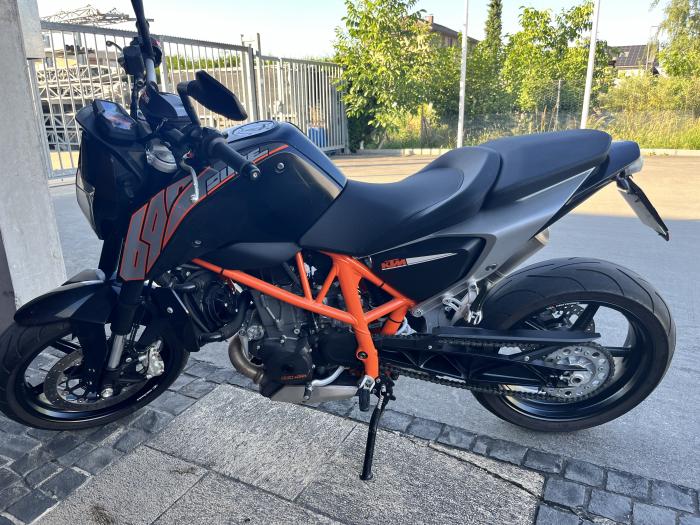 Photo of KTM Duke (2012)