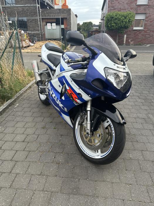 Photo of SUZUKI GSX-R 750 (2001)
