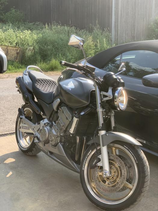Photo of HONDA CB 900 (2004)