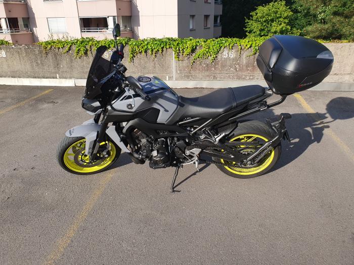 Picture of YAMAHA MT-09 (2017)