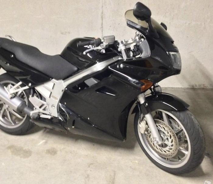 Picture of HONDA VFR 750 (1992)