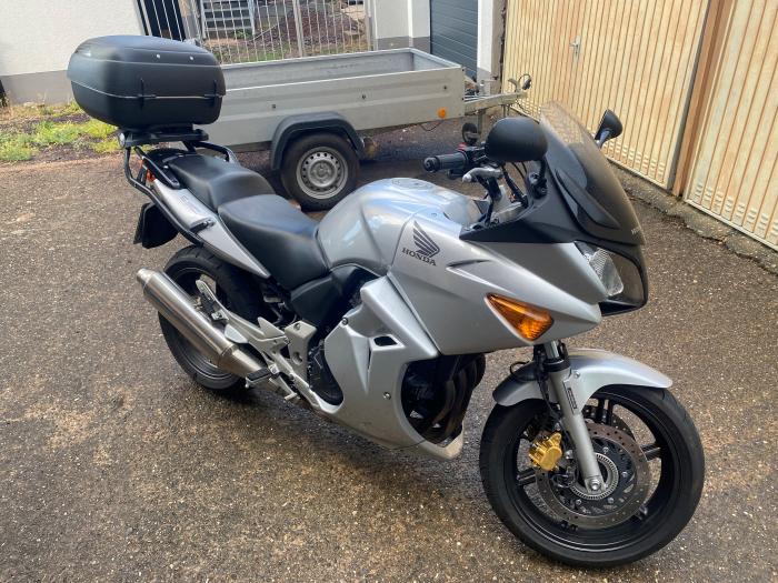 Photo of HONDA CBF 600 (2005)