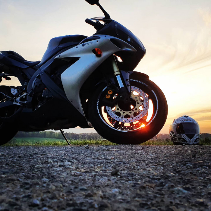 Picture of YAMAHA YZF-R1 (2004)