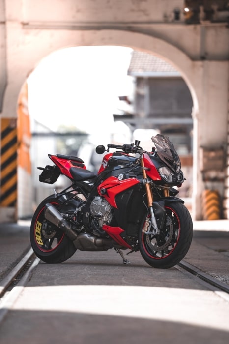 Picture of BMW S-SERIE (2014)